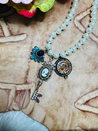 3D Key to my Heart Pearl Necklace
