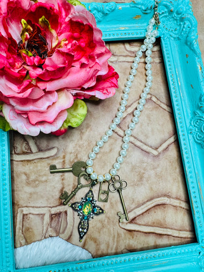 3D Key to my Heart Pearl Necklace