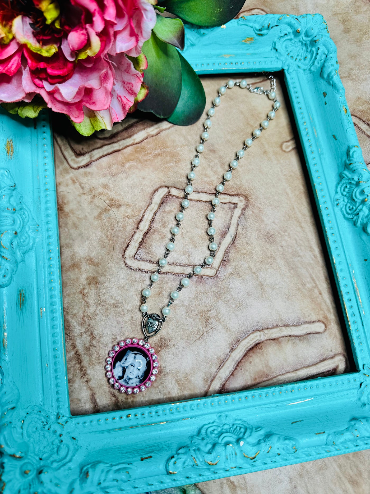 Dolly Necklace